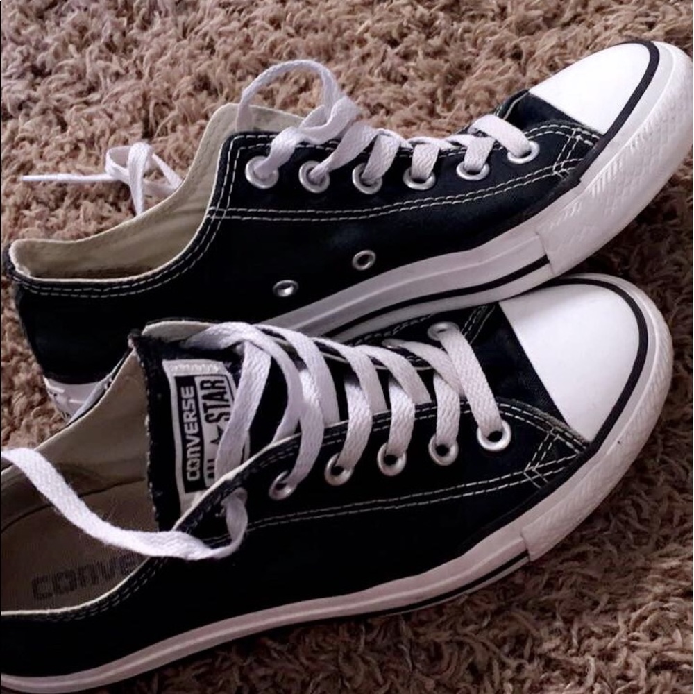 Unisex low top black converse sneakers